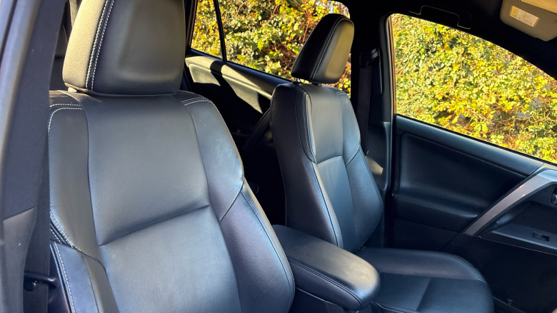 Toyota RAV4 2.0 V-matic Excel TSS 5dr CVT Petrol Estate